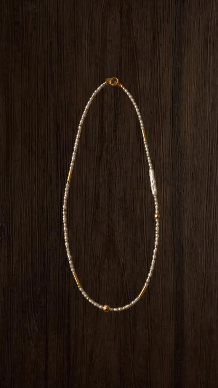 Necklace Sunrise · Simple — white pearls · gold accents
